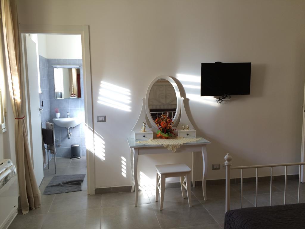 Le Signorine Bed & Breakfast Cava dʼAliga Rom bilde