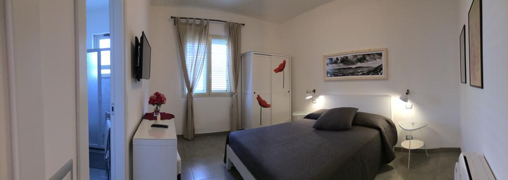 Le Signorine Bed & Breakfast Cava dʼAliga Rom bilde